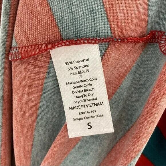 🎄 LuLaRoe Carly Dress – Elfcore Christmas Stripes | Size Small | NWT 🎄 - Picture 8 of 8